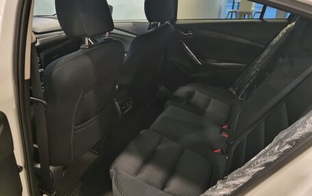 Mazda 6, 2018 год, 2 165 000 рублей, 11 фотография