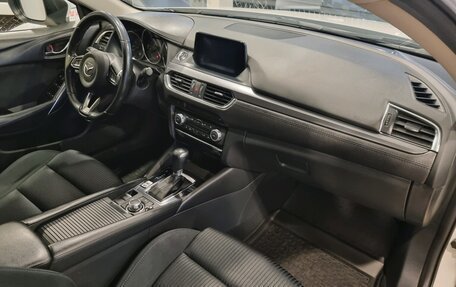 Mazda 6, 2018 год, 2 165 000 рублей, 15 фотография