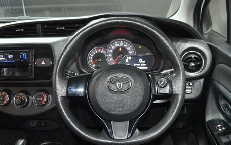 Toyota Vitz, 2016 год, 1 100 000 рублей, 10 фотография