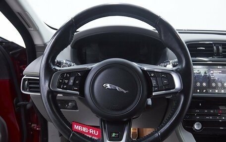 Jaguar F-Pace, 2017 год, 2 999 000 рублей, 14 фотография
