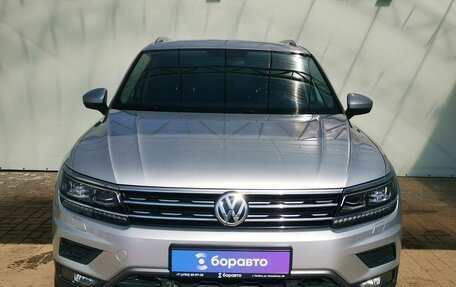 Volkswagen Tiguan II, 2017 год, 2 500 000 рублей, 3 фотография