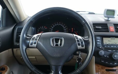 Honda Accord VII рестайлинг, 2004 год, 700 000 рублей, 9 фотография