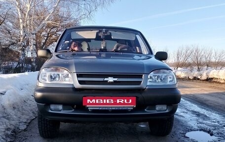 Chevrolet Niva I рестайлинг, 2004 год, 340 000 рублей, 2 фотография