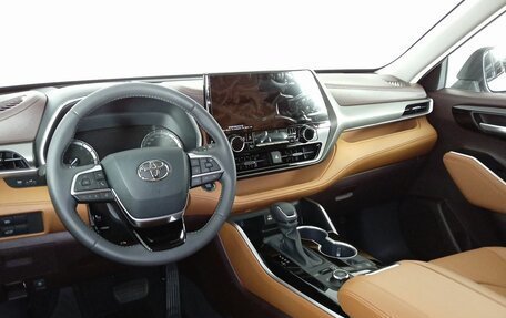 Toyota Highlander, 2023 год, 7 550 000 рублей, 15 фотография