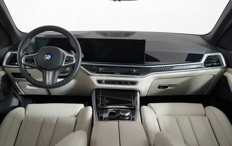 BMW X5, 2023 год, 13 000 000 рублей, 15 фотография