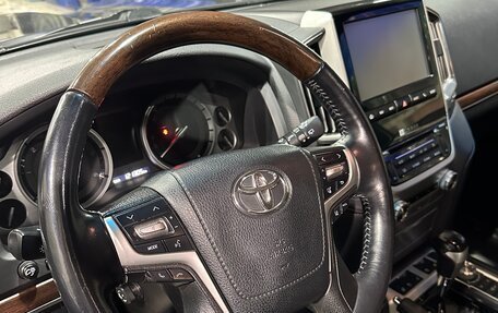 Toyota Land Cruiser 200, 2016 год, 7 800 000 рублей, 10 фотография