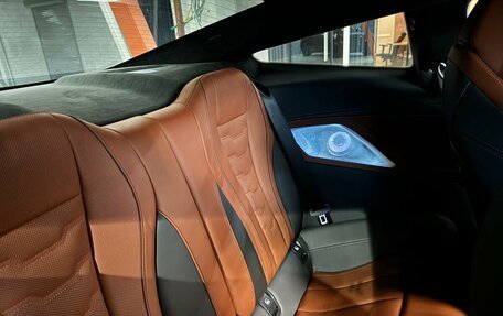 BMW 8 серия, 2019 год, 9 150 000 рублей, 14 фотография