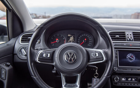 Volkswagen Polo VI (EU Market), 2018 год, 1 450 000 рублей, 21 фотография