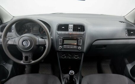 Volkswagen Polo VI (EU Market), 2010 год, 635 000 рублей, 10 фотография