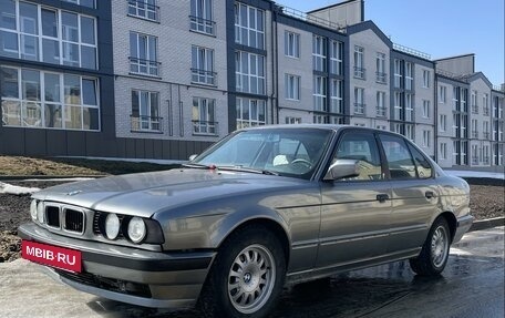 BMW 5 серия, 1989 год, 310 000 рублей, 12 фотография