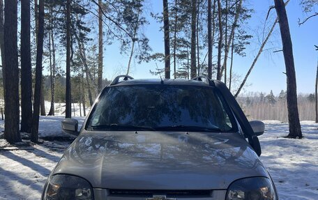 Chevrolet Niva I рестайлинг, 2017 год, 990 000 рублей, 11 фотография