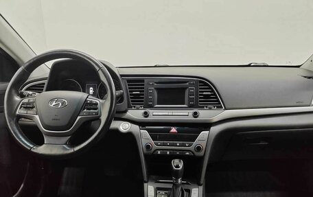 Hyundai Elantra VI рестайлинг, 2018 год, 1 720 000 рублей, 9 фотография