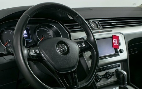 Volkswagen Passat B8 рестайлинг, 2017 год, 2 365 000 рублей, 15 фотография