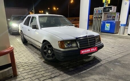 Mercedes-Benz E-Класс, 1992 год, 250 000 рублей, 4 фотография