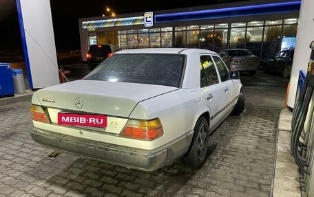Mercedes-Benz E-Класс, 1992 год, 250 000 рублей, 5 фотография