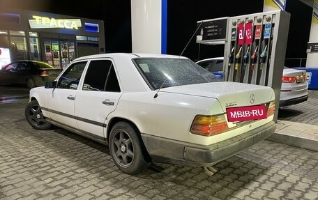 Mercedes-Benz E-Класс, 1992 год, 250 000 рублей, 6 фотография