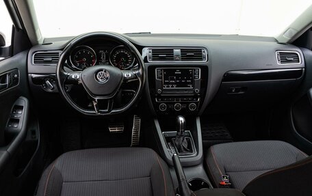 Volkswagen Jetta VI, 2018 год, 1 690 000 рублей, 6 фотография