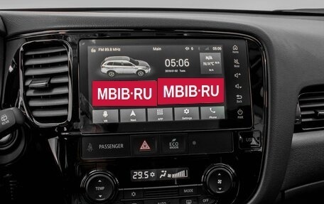 Mitsubishi Outlander III рестайлинг 3, 2022 год, 3 255 000 рублей, 11 фотография
