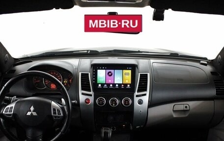 Mitsubishi Pajero IV, 2013 год, 1 936 000 рублей, 5 фотография