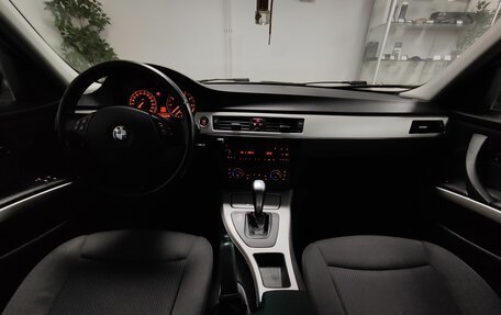 BMW 3 серия, 2011 год, 1 180 000 рублей, 8 фотография