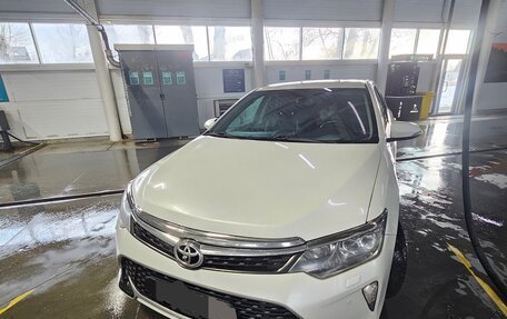 Toyota Camry, 2017 год, 3 000 000 рублей, 2 фотография