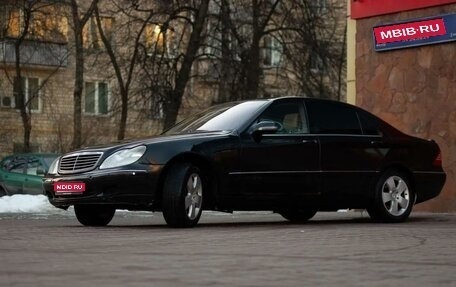 Mercedes-Benz S-Класс, 2000 год, 542 000 рублей, 1 фотография