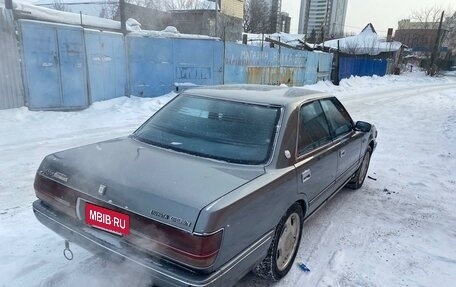 Toyota Crown, 1987 год, 350 000 рублей, 7 фотография
