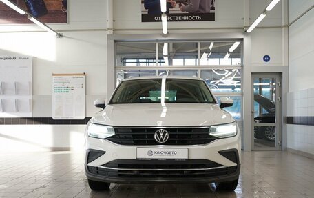 Volkswagen Tiguan II, 2020 год, 2 500 000 рублей, 3 фотография
