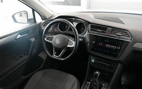 Volkswagen Tiguan II, 2020 год, 2 500 000 рублей, 20 фотография
