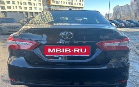 Toyota Camry, 2020 год, 3 450 000 рублей, 5 фотография