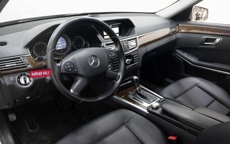 Mercedes-Benz E-Класс, 2010 год, 1 350 000 рублей, 10 фотография