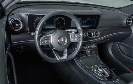 Mercedes-Benz E-Класс, 2019 год, 4 049 000 рублей, 9 фотография