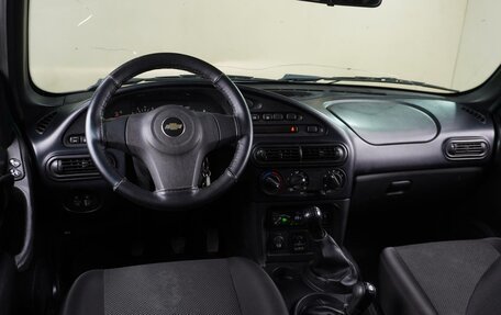 Chevrolet Niva I рестайлинг, 2016 год, 834 000 рублей, 6 фотография