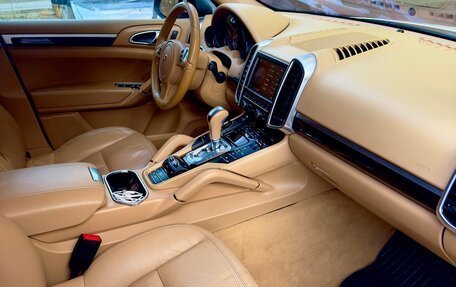 Porsche Cayenne III, 2011 год, 2 400 000 рублей, 10 фотография