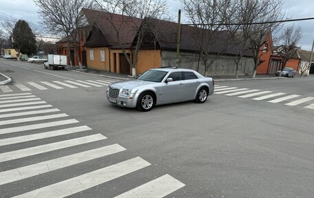 Chrysler 300C II, 2004 год, 1 320 000 рублей, 16 фотография