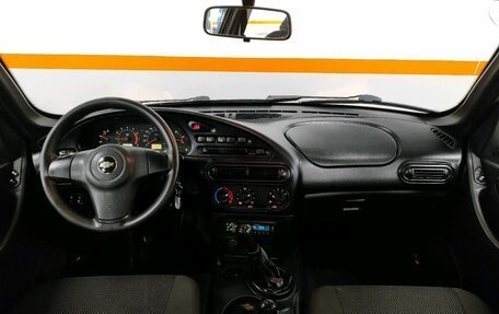 Chevrolet Niva I рестайлинг, 2012 год, 599 000 рублей, 10 фотография