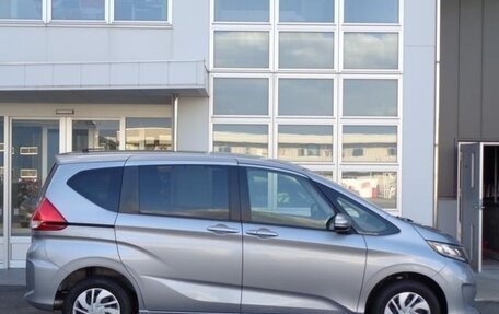 Honda Freed II, 2019 год, 1 300 000 рублей, 4 фотография