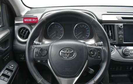 Toyota RAV4, 2017 год, 2 769 000 рублей, 11 фотография