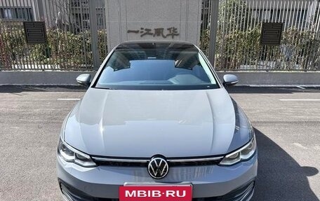 Volkswagen Golf VIII, 2021 год, 2 300 000 рублей, 14 фотография
