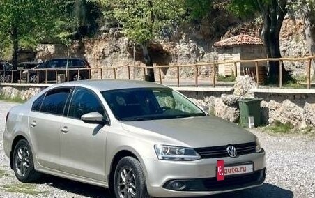 Volkswagen Jetta VI, 2012 год, 1 299 999 рублей, 3 фотография