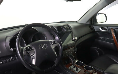 Toyota Highlander III, 2011 год, 2 155 000 рублей, 16 фотография