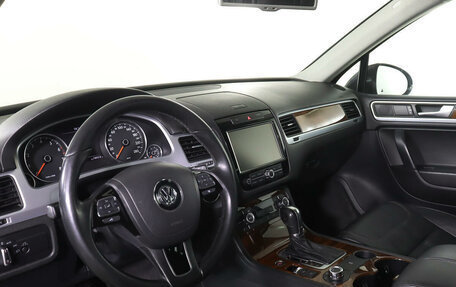 Volkswagen Touareg III, 2010 год, 2 149 000 рублей, 16 фотография