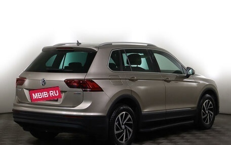Volkswagen Tiguan II, 2018 год, 3 050 000 рублей, 5 фотография