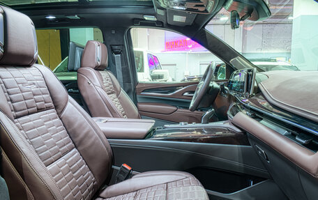Cadillac Escalade V, 2023 год, 18 049 500 рублей, 17 фотография