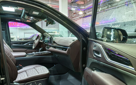 Cadillac Escalade V, 2023 год, 18 049 500 рублей, 16 фотография