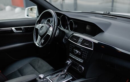 Mercedes-Benz C-Класс, 2012 год, 1 850 000 рублей, 25 фотография