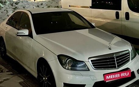 Mercedes-Benz C-Класс, 2012 год, 1 850 000 рублей, 39 фотография