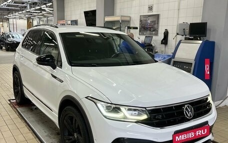 Volkswagen Tiguan II, 2021 год, 4 099 000 рублей, 5 фотография