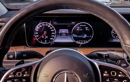 Mercedes-Benz E-Класс, 2019 год, 4 050 000 рублей, 6 фотография