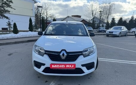 Renault Logan II, 2018 год, 950 000 рублей, 2 фотография
